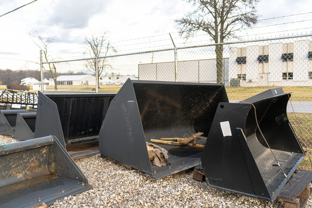 Contractor Equipment Rentals in Evansville Indiana. JLG. GENIE. JCB. Yale. Ramps. Trailers. Generators. Air Compressors. Light Towers. Boom Lifts. Scissor Lifts. High Capacity Pneumatic Tire Forklifts, Telehandlers (Reach Trucks). Articulated Booms. Skid Steers. Mini Excavators.