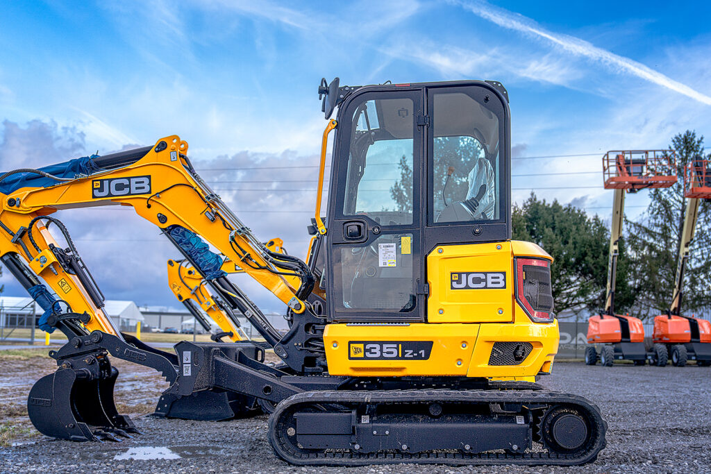 Contractor Equipment Rentals in Evansville Indiana. JLG. GENIE. JCB. Yale. Ramps. Trailers. Generators. Air Compressors. Light Towers. Boom Lifts. Scissor Lifts. High Capacity Pneumatic Tire Forklifts, Telehandlers (Reach Trucks). Articulated Booms. Skid Steers. Mini Excavators.