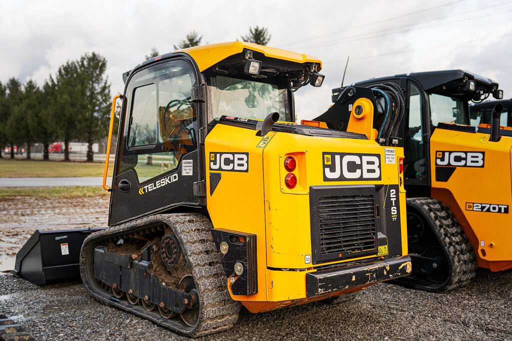 Contractor Equipment Rentals in Evansville Indiana. JLG. GENIE. JCB. Yale. Ramps. Trailers. Generators. Air Compressors. Light Towers. Boom Lifts. Scissor Lifts. High Capacity Pneumatic Tire Forklifts, Telehandlers (Reach Trucks). Articulated Booms. Skid Steers. Mini Excavators.