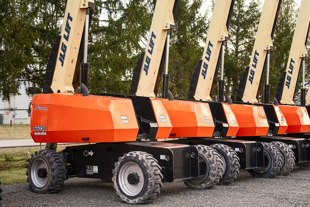 Contractor Equipment Rentals in Evansville Indiana. JLG. GENIE. JCB. Yale. Ramps. Trailers. Generators. Air Compressors. Light Towers. Boom Lifts. Scissor Lifts. High Capacity Pneumatic Tire Forklifts, Telehandlers (Reach Trucks). Articulated Booms. Skid Steers. Mini Excavators.