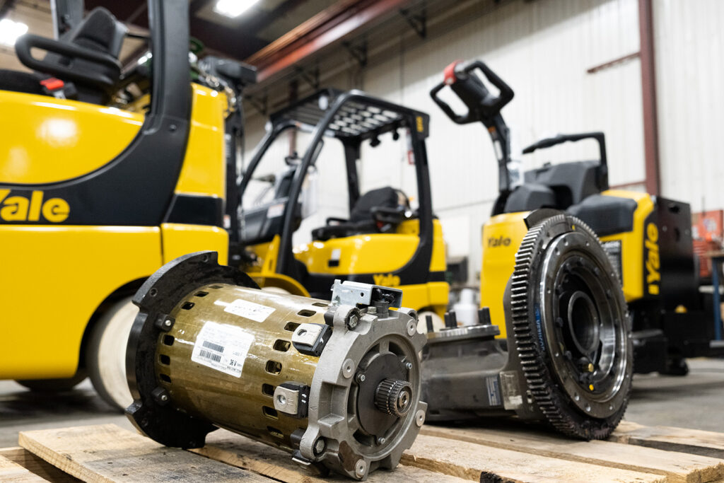 Int-Forklifts-Yale-04